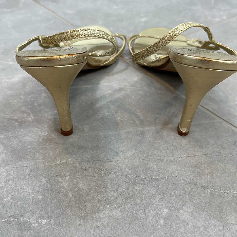 Gold sparkle heeled straps sandals size 8.5 - Picture 2 of 8